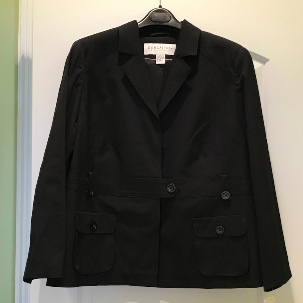 Brack stylish rain jacket by Doncaster